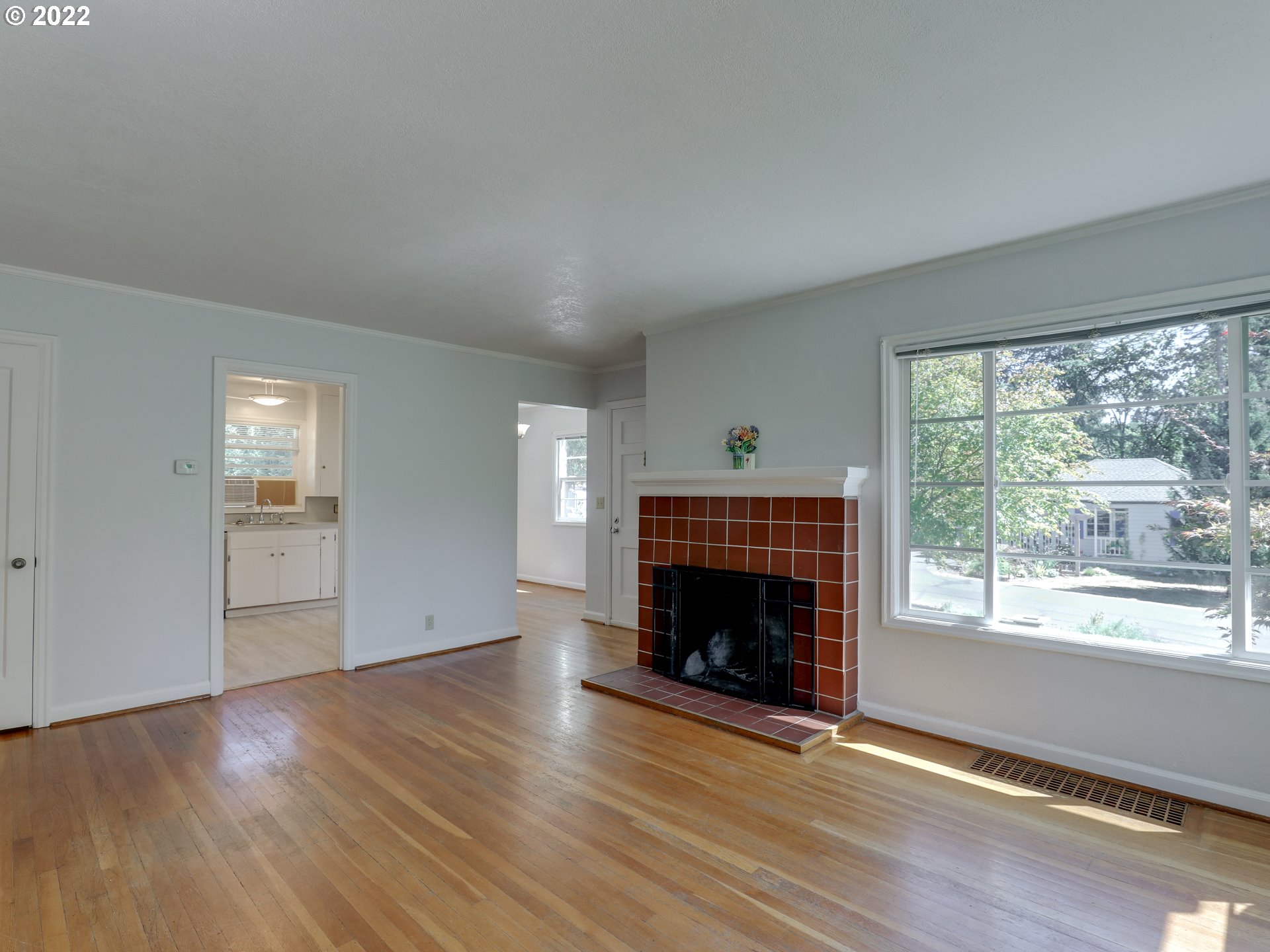 3011 Southwest Flower Terrace Portland, OR 97239 - Photo 8 of 30 Gallery Image 8