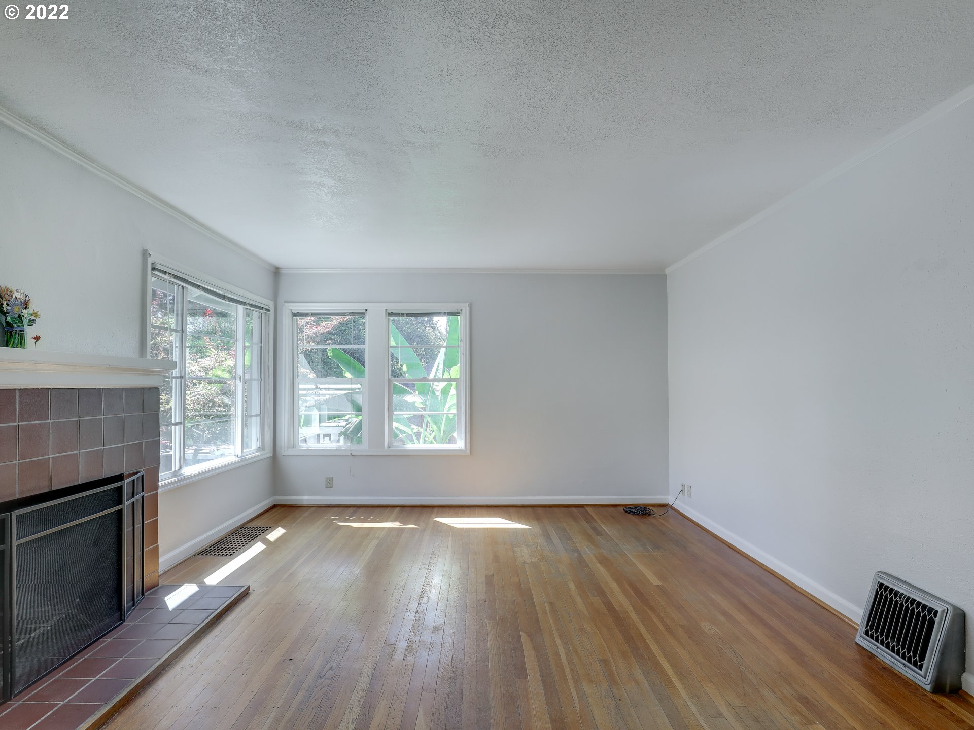 3011 Southwest Flower Terrace Portland, OR 97239 - Photo 9 of 30 Gallery Image 9
