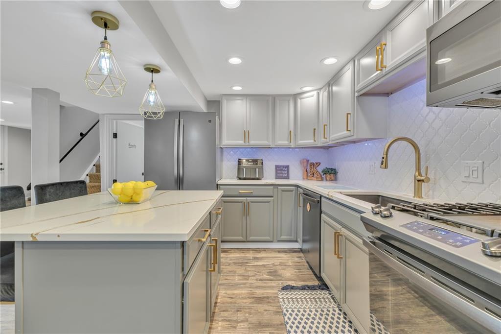 3806 Sunflower Road New Brighton, PA 15066 - Photo 17 of 32 Gallery Image 17