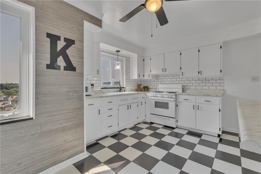 3806 Sunflower Road New Brighton, PA 15066 - Photo 5 of 32 Gallery Image 5