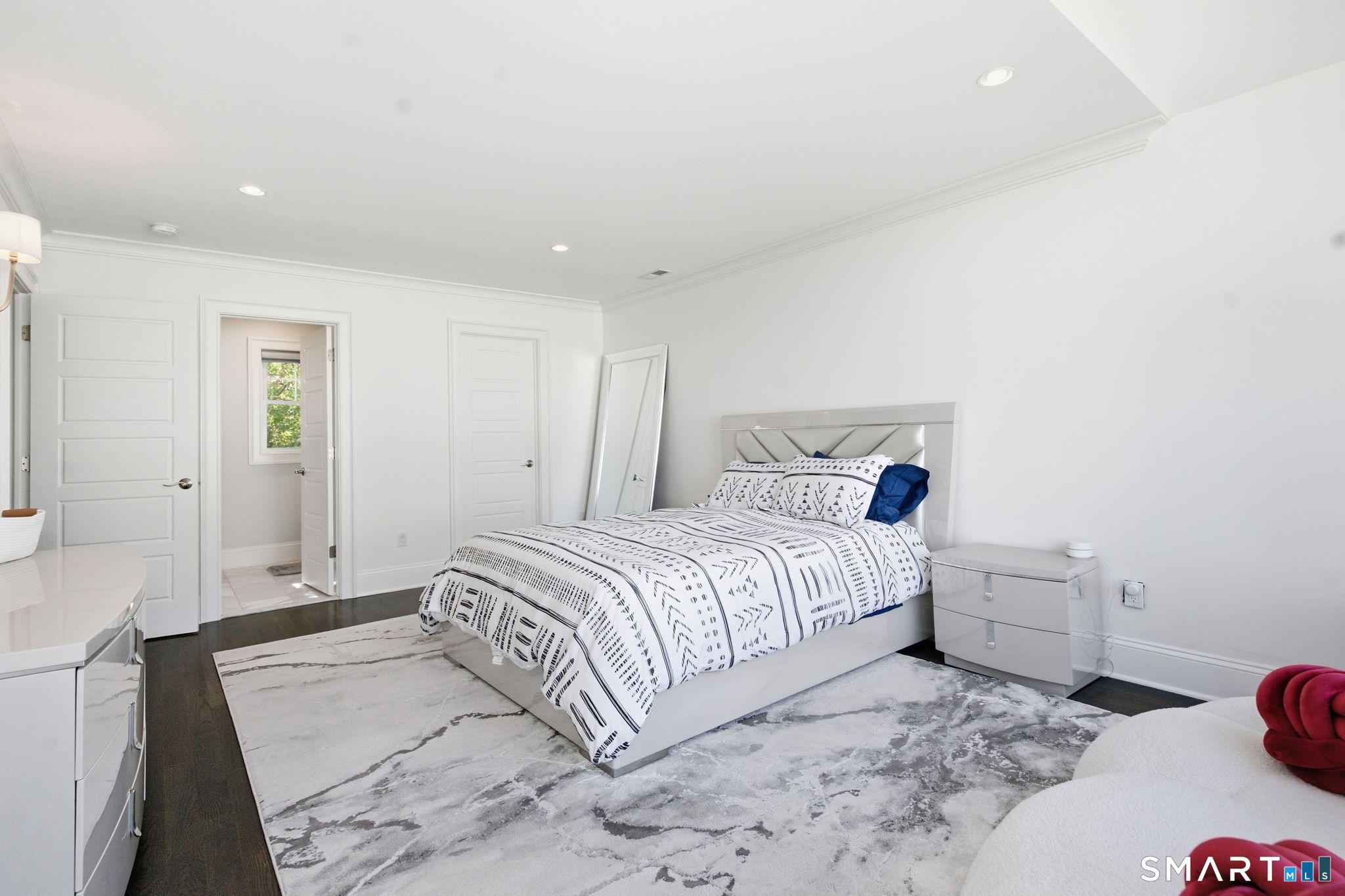 159 Colonial Road, Unit 23 Stamford, CT 06906 - Photo 18 of 38 Gallery Image 18