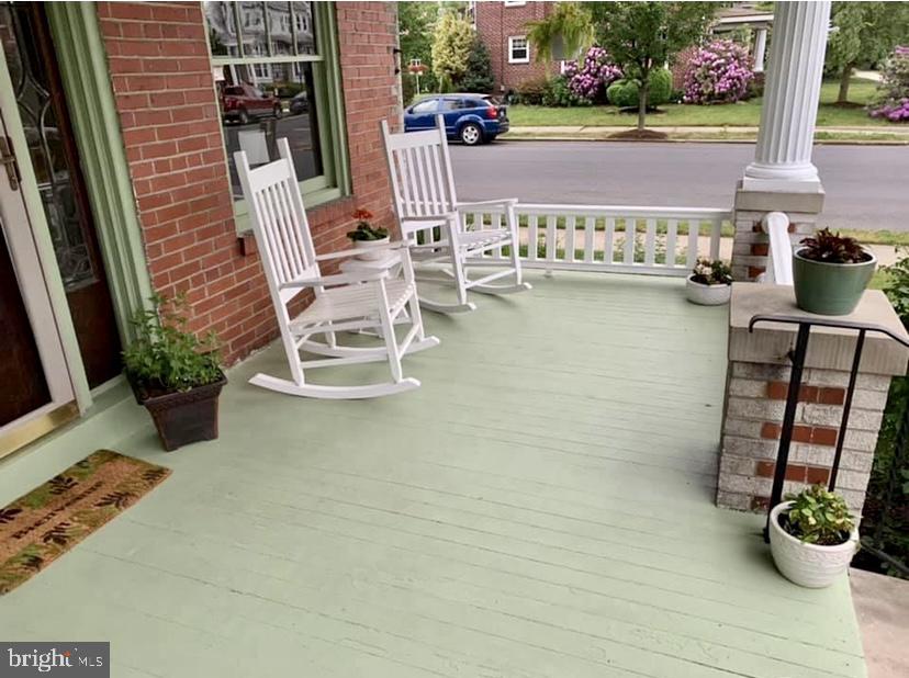 201 North Brobst Street Reading, PA 19607 - Photo 3 of 58 Front Porch-freshly painted