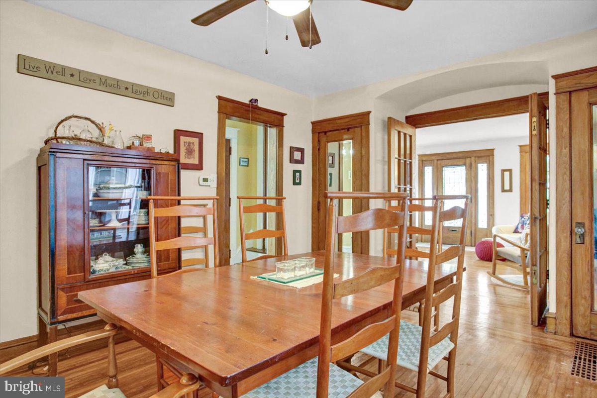 201 North Brobst Street Reading, PA 19607 - Photo 27 of 58 Large formal dining room