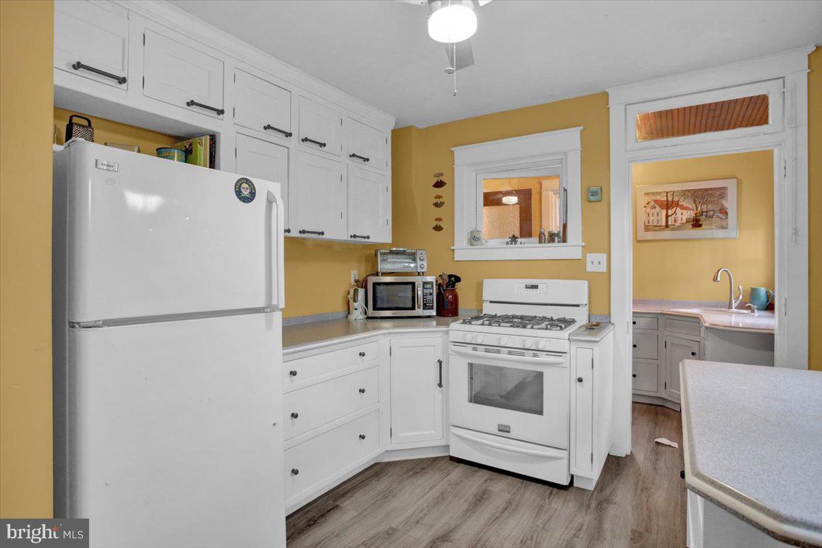 201 North Brobst Street Reading, PA 19607 - Photo 31 of 58 Kitchen with new flooring and painted cabinets