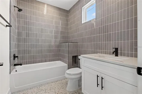 $5,700 | 3023 1st Avenue South, St. Petersburg, FL 33713