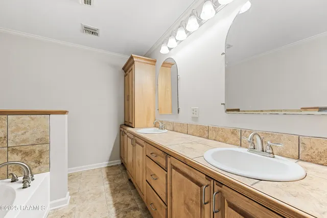 $290,000 | 169 Greenfield Drive, Carencro, LA 70520