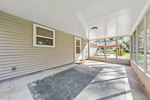 $290,000 | 169 Greenfield Drive, Carencro, LA 70520