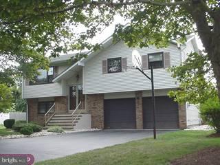 154 Hempstead Road Hamilton, NJ 08610 - Photo 1 of 6