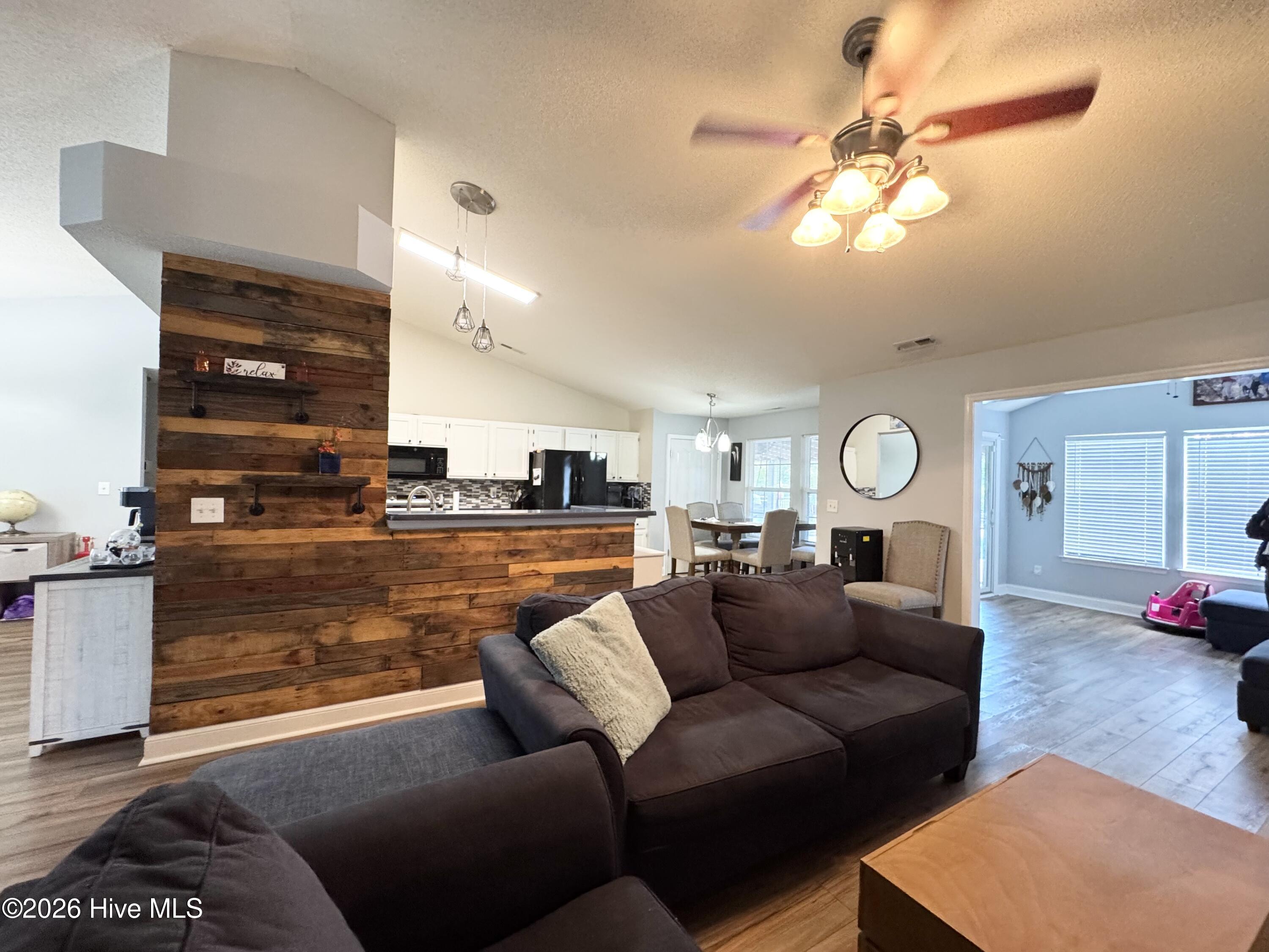 197 Green View Road Moyock, NC 27958 - Photo 2 of 12