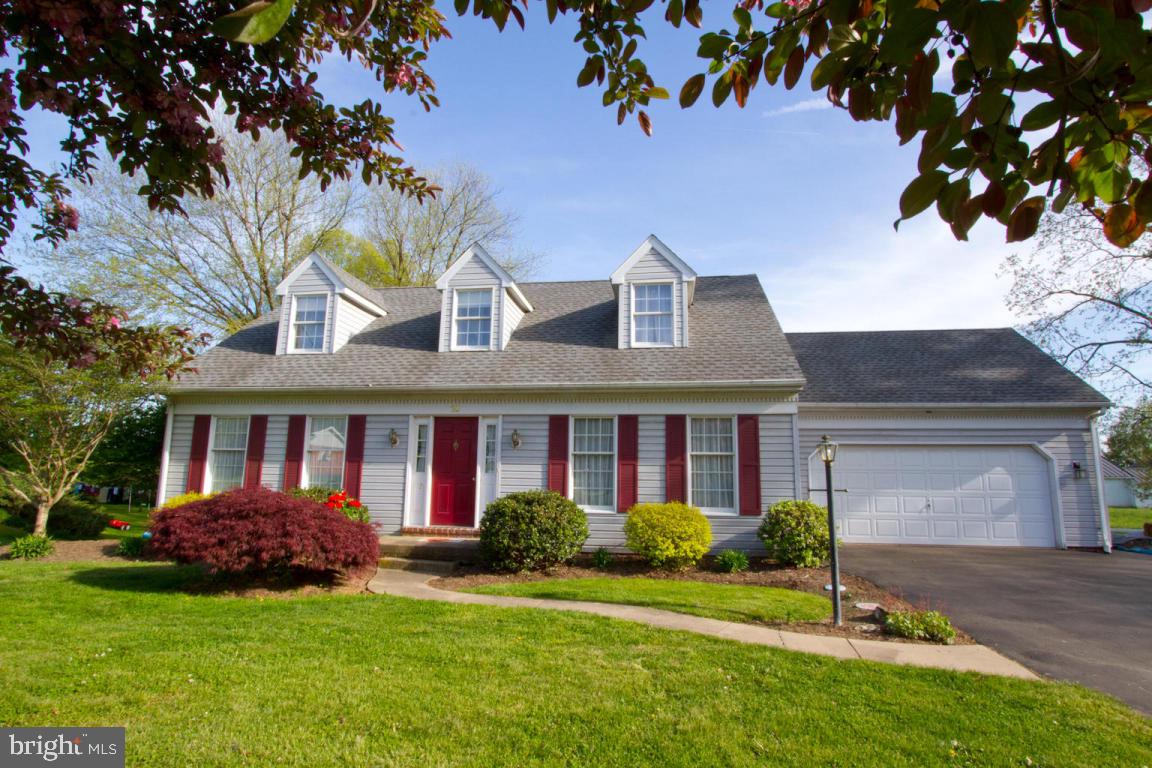 10 Center Square Road Leola, PA 17540 - Photo 1 of 38 Gallery Image 1