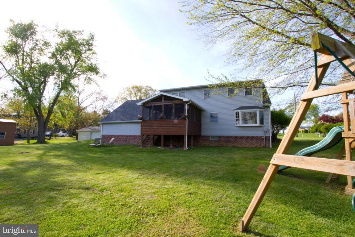 10 Center Square Road Leola, PA 17540 - Photo 5 of 38 Gallery Image 5