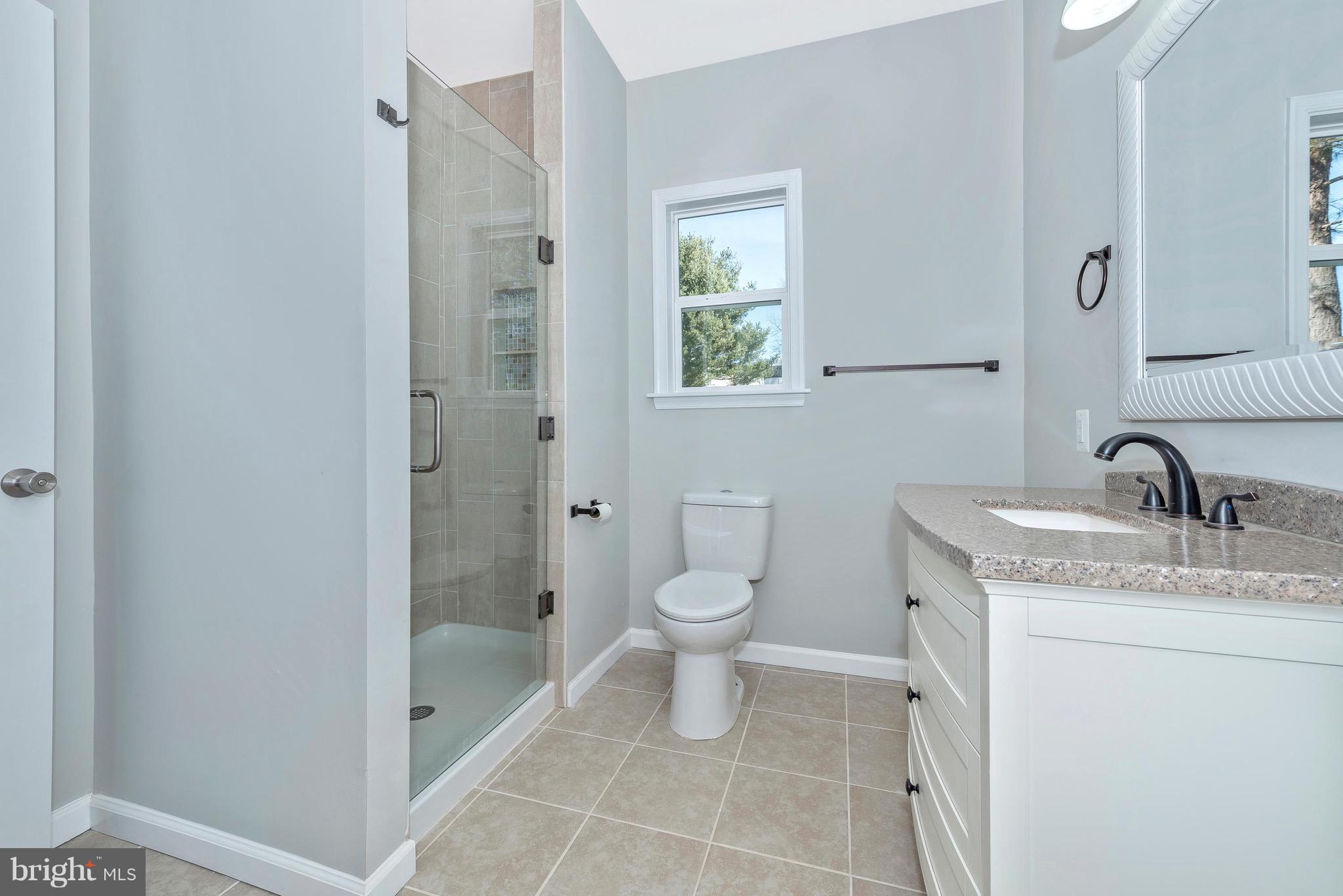 5411 Sidney Road Mount Airy, MD 21771 - Photo 12 of 32 Main level full bath.