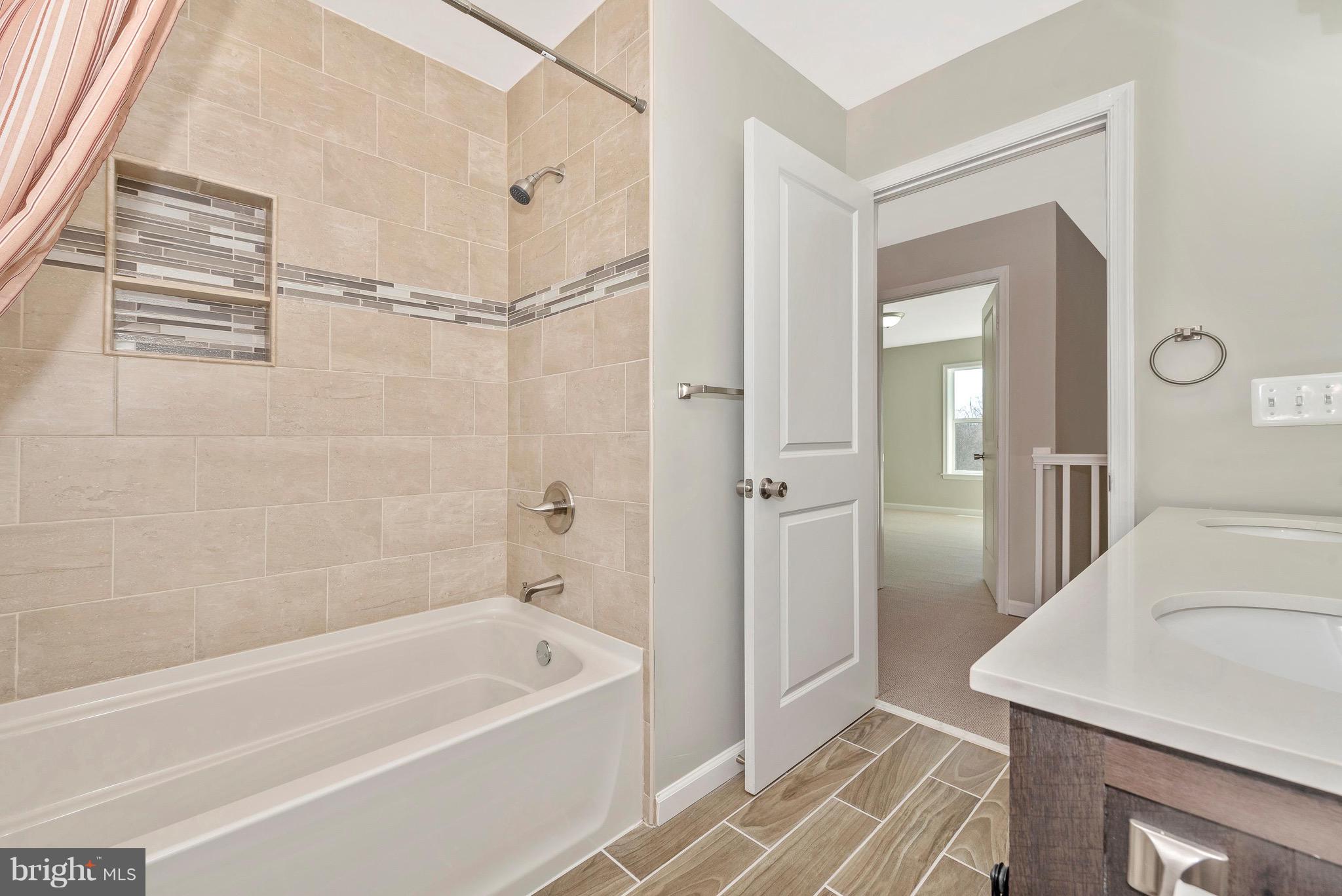 5411 Sidney Road Mount Airy, MD 21771 - Photo 24 of 32 Upper Hall Bath.
