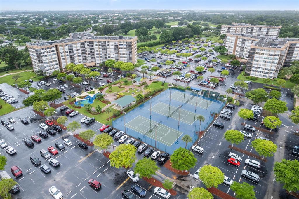 1200 St Charles Place, Unit PH7 Pembroke Pines, FL 33026 - Photo 25 of 28 an aerial view of a city