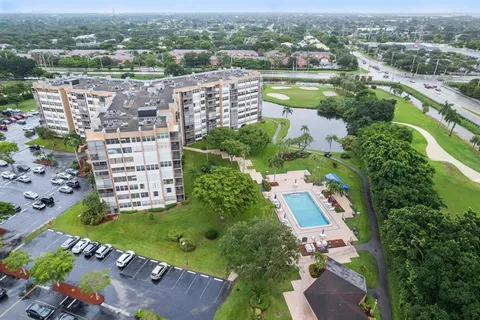 $147,000 | 1200 St Charles Place, Unit PH7, Pembroke Pines, FL 33026