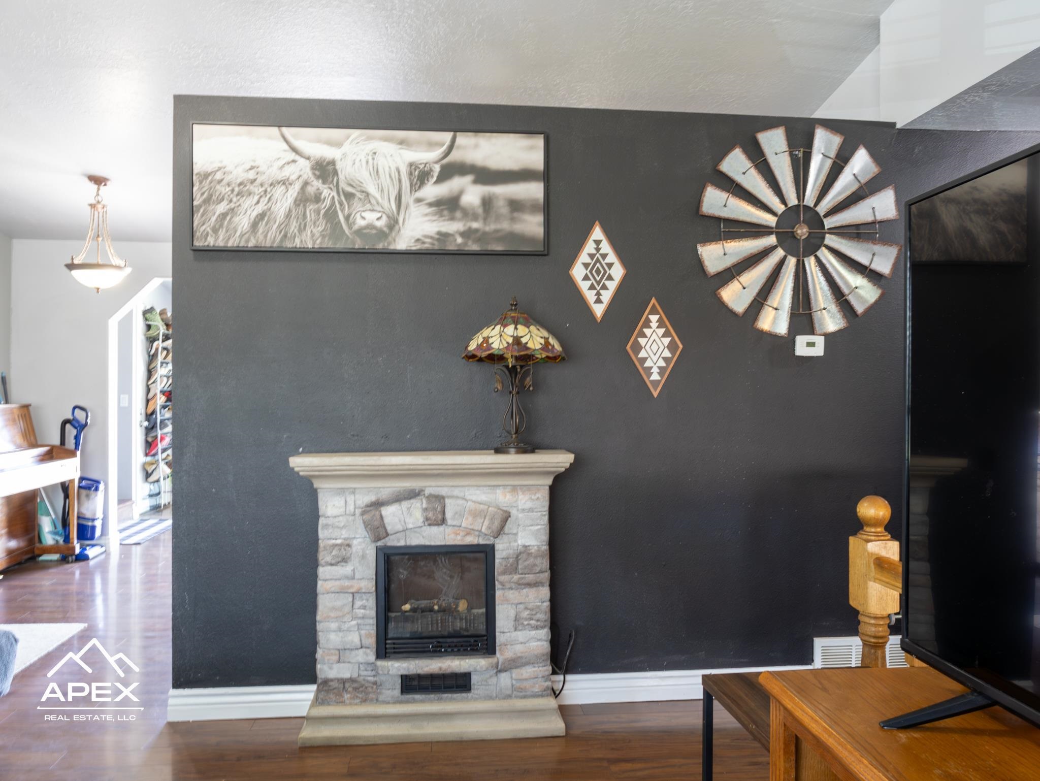 123 Colonial Avenue Evanston, WY 82930 - Photo 4 of 25