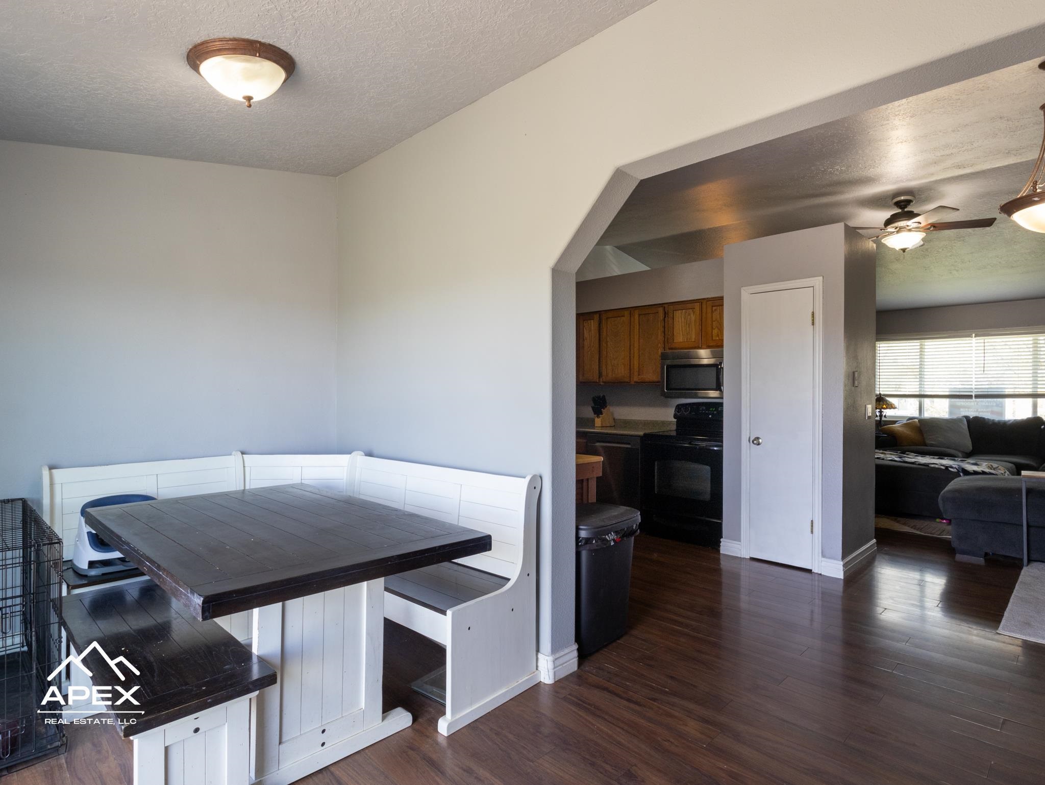 123 Colonial Avenue Evanston, WY 82930 - Photo 6 of 25