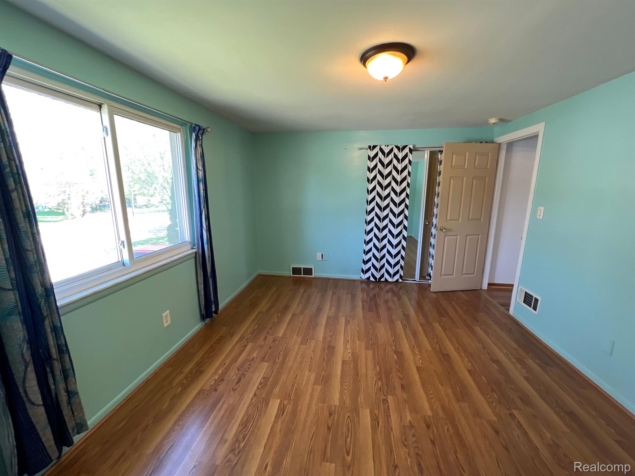 5116 Martin Road Warren, MI 48092 - Photo 37 of 46 Gallery Image 37