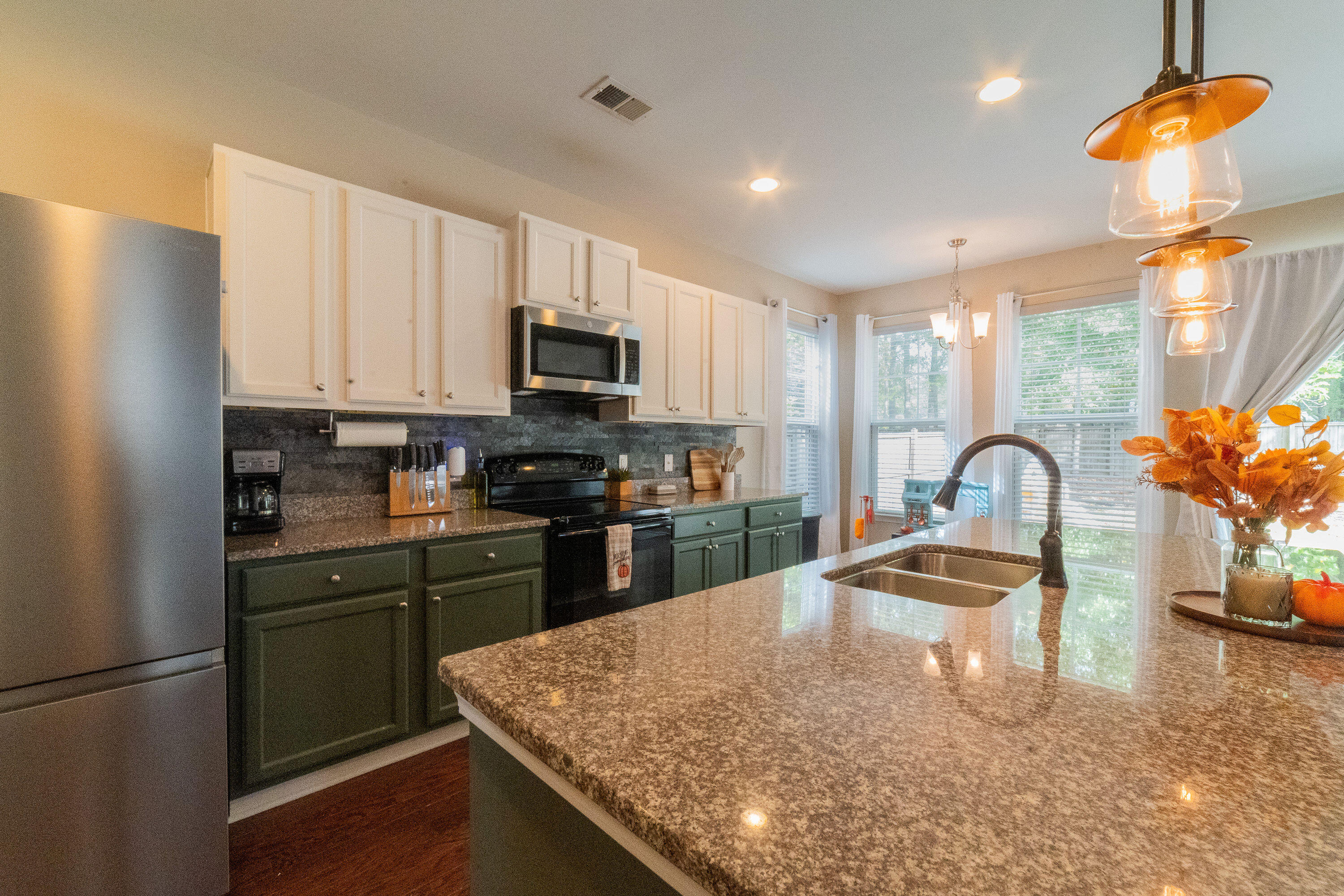 178 Hickory Ridge Way Summerville, SC 29483 - Photo 1 of 28 HRNOV3(7of12)