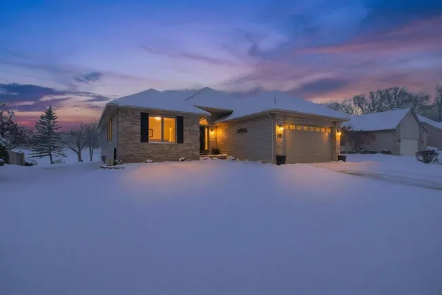 $457,900 | 767 Berkshire Drive, Saline, MI 48176