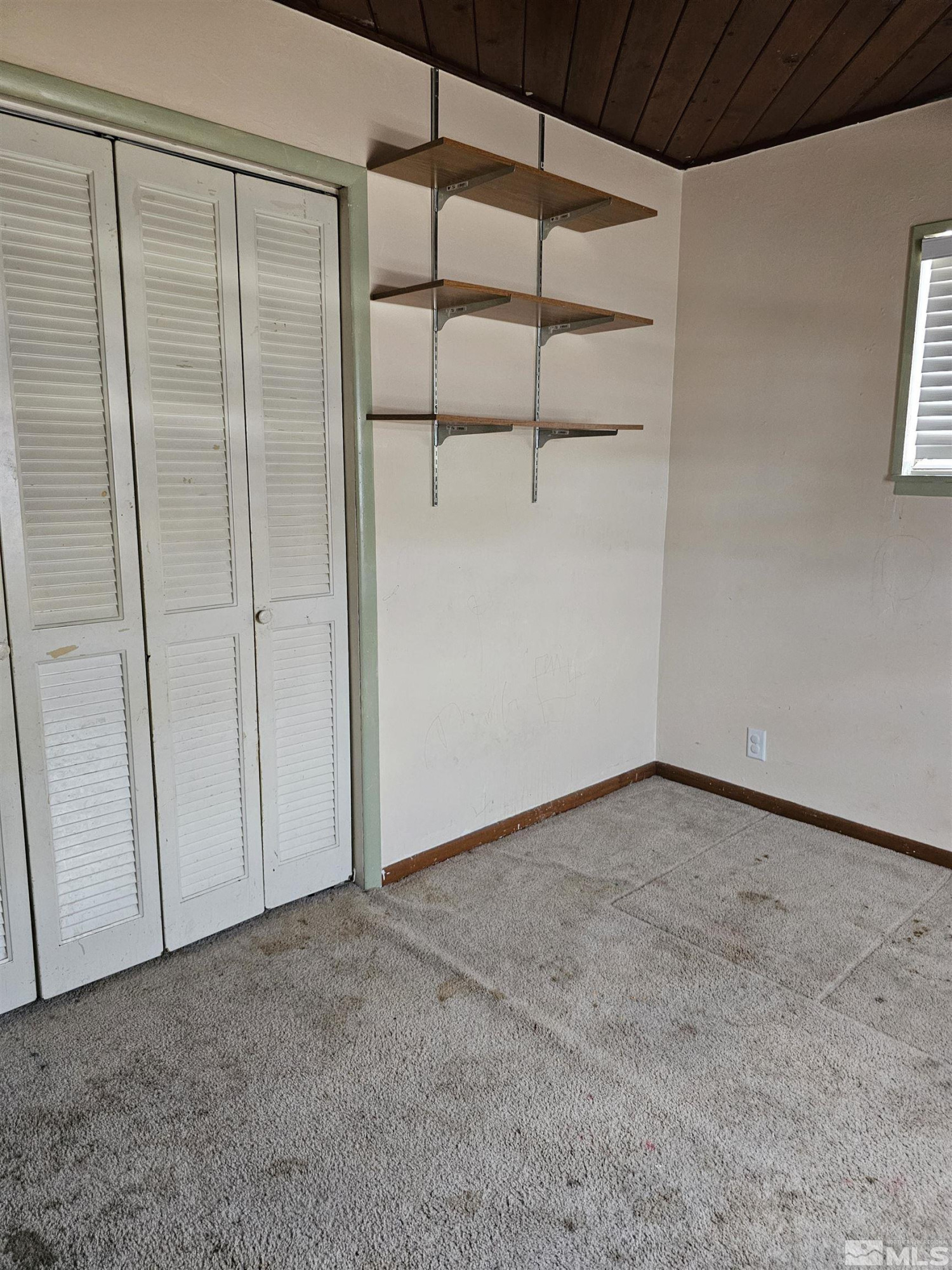 116 English Street Hawthorne, NV 89415 - Photo 10 of 18 a view of an empty room
