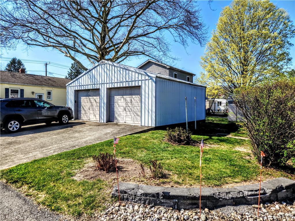418 Center Street Slatington, PA 18080 - Photo 7 of 23 Gallery Image 7