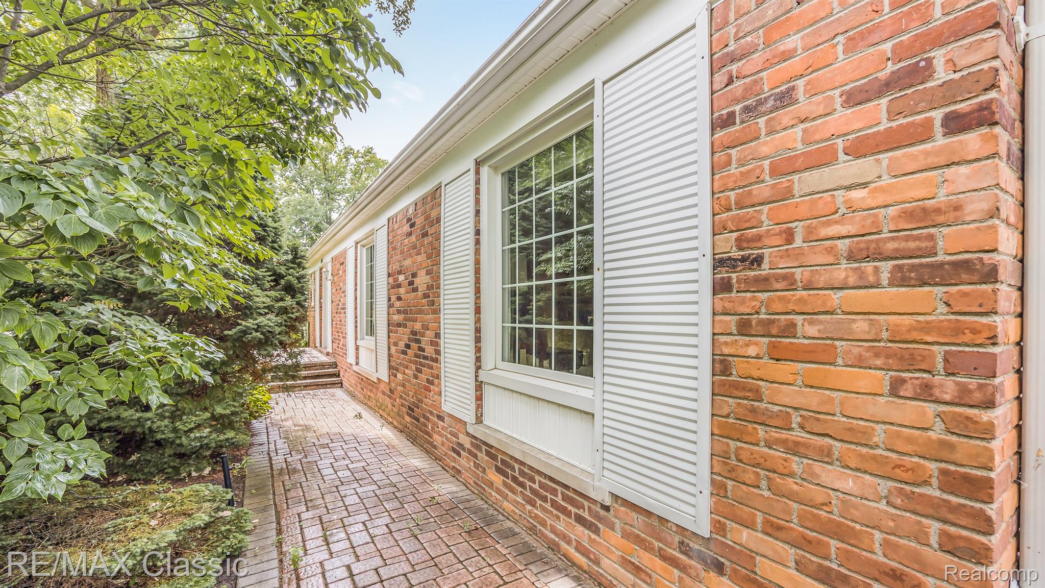 Paver brick front walkway