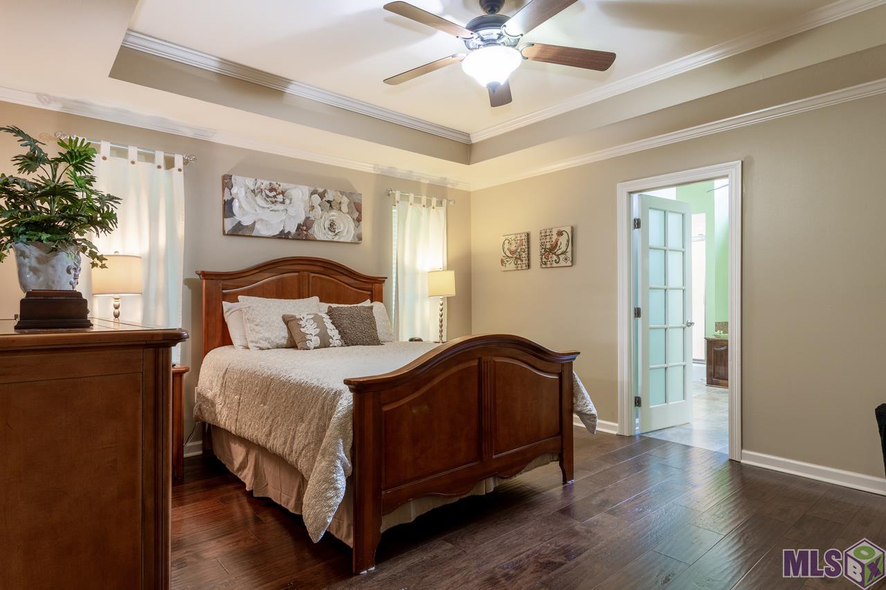 2230 Riverside Drive Port Allen, LA 70767 - Photo 15 of 31 master bedroom
