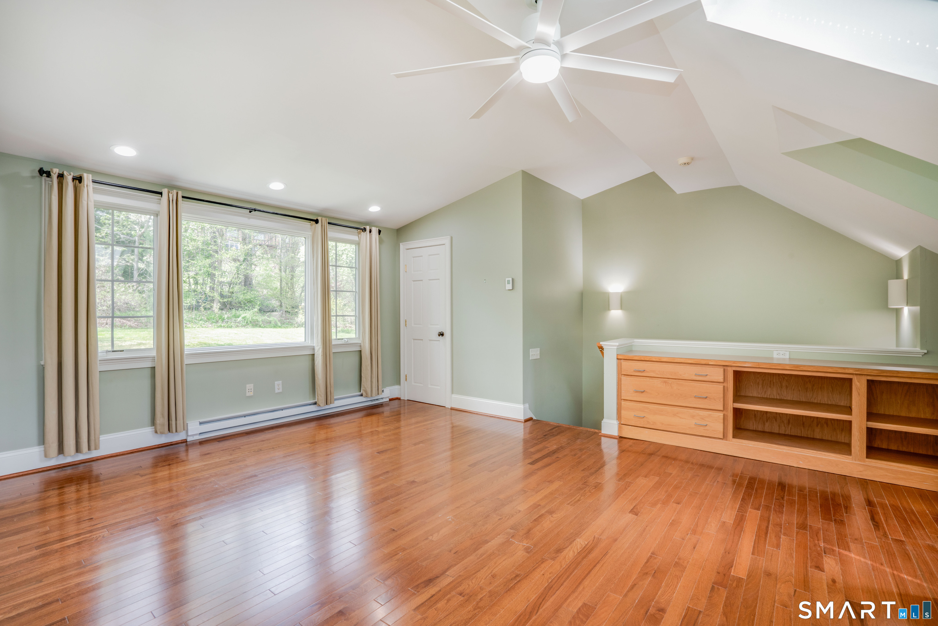 55 Terry Road Hartford, CT 06105 - Photo 14 of 40
