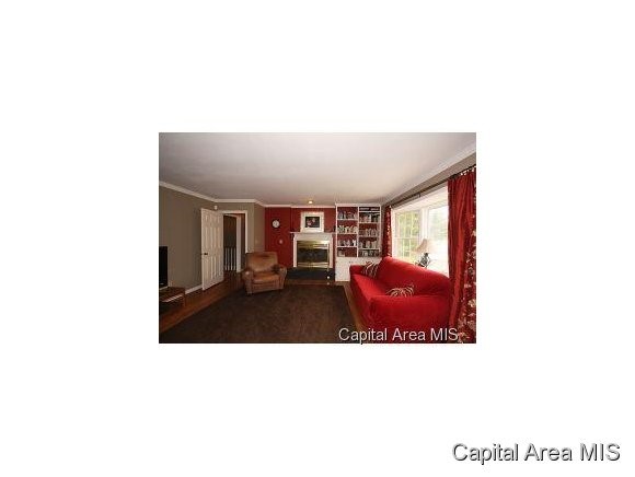 316 Sebring Road Sherman, IL 62707 - Photo 4 of 11 Gallery Image 4