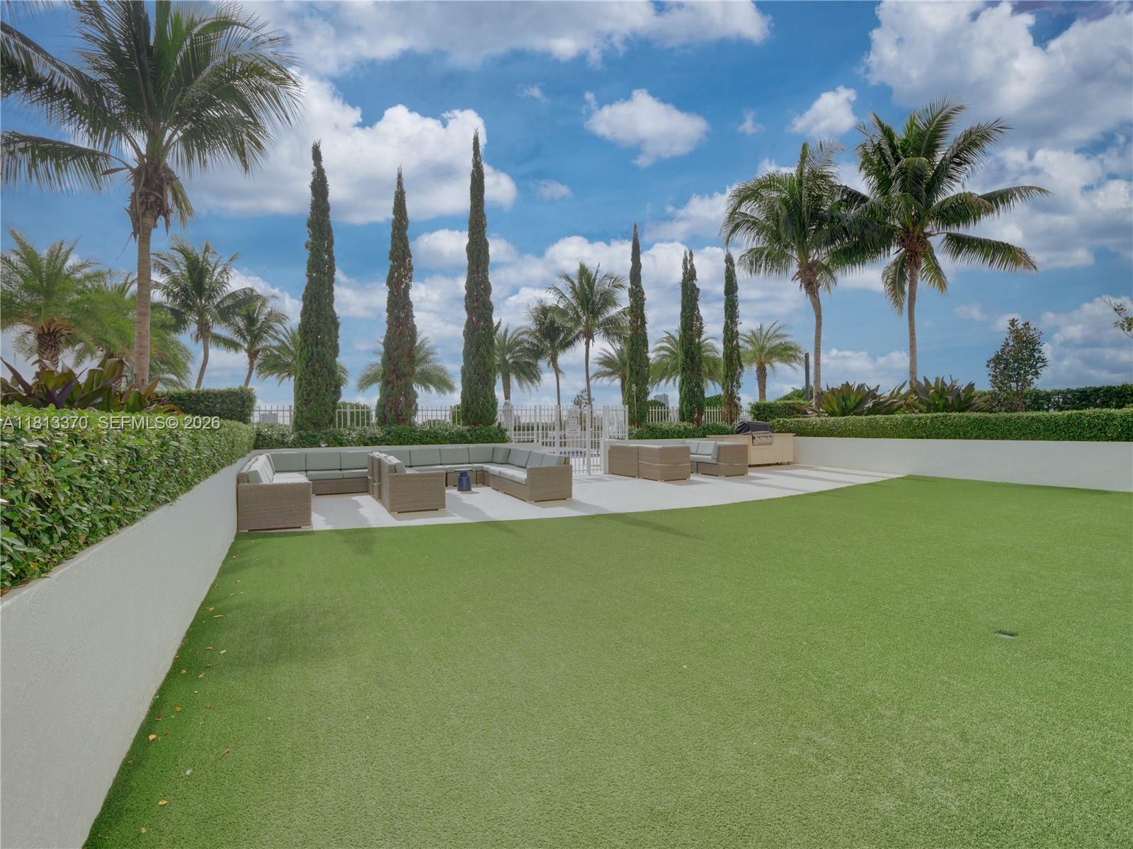 3000 Coral Way, Unit 815 Miami, FL 33145 - Photo 21 of 41 BAR-B-Q AREA NEXT TO BEAUTIFUL RENOVATED POOL