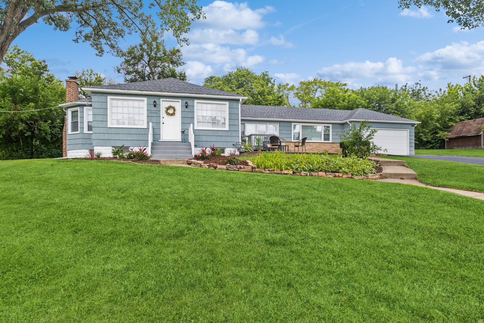 37924 North Watts Ave  