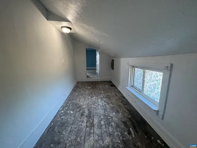 $475,000 | 43 Niswander Road, Staunton, VA 24401