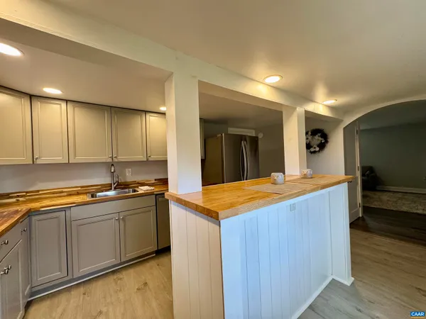 $415,000 | 43 Niswander Road, Staunton, VA 24401