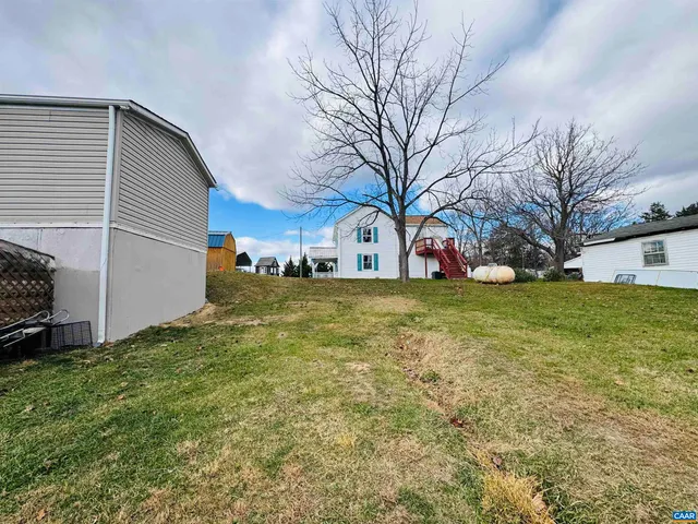 $475,000 | 43 Niswander Road, Staunton, VA 24401