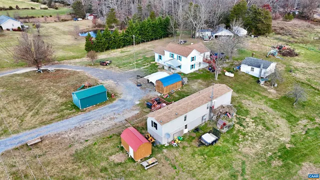 $475,000 | 43 Niswander Road, Staunton, VA 24401