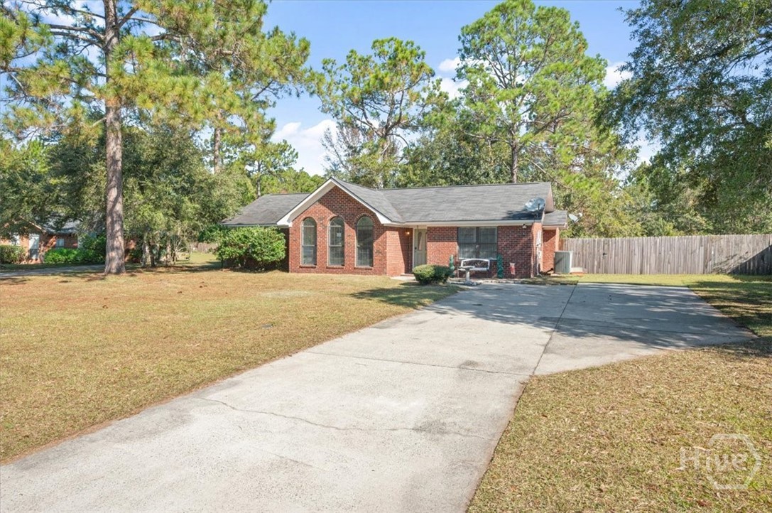 311 Kevin Road Hinesville, GA 31313 - Photo 3 of 35