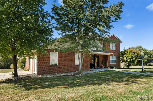 $387,000 | 1 Larkspur Drive, New Baden, IL 62265