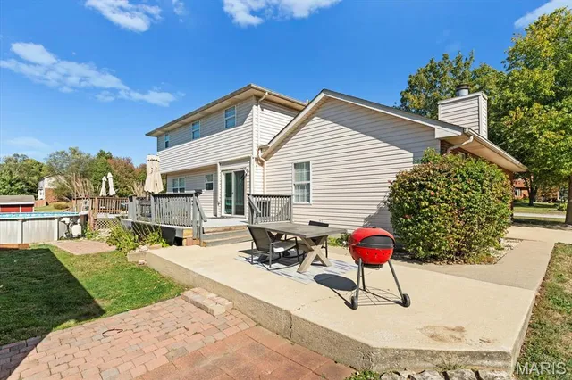 $387,000 | 1 Larkspur Drive, New Baden, IL 62265