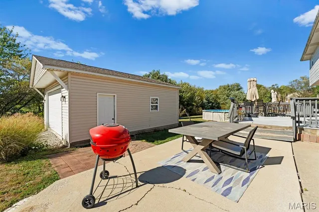 $387,000 | 1 Larkspur Drive, New Baden, IL 62265