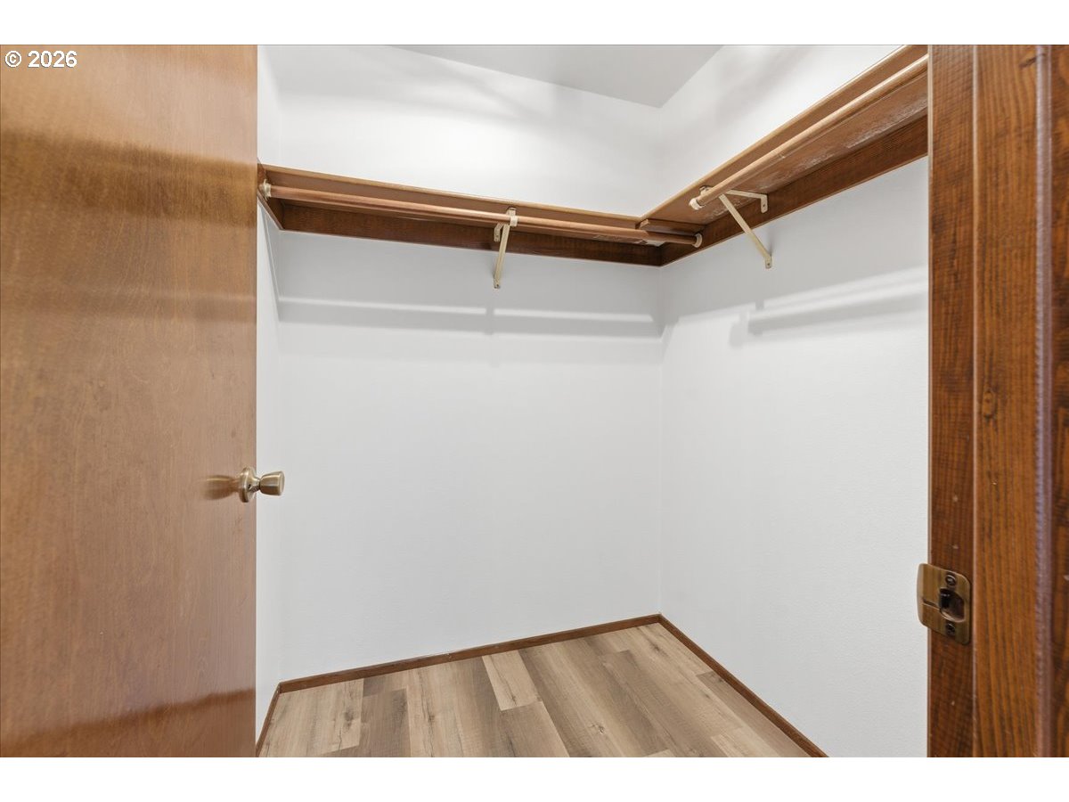 236 Southwest Collins Street Portland, OR 97219 - Photo 25 of 33 Gallery Image 25