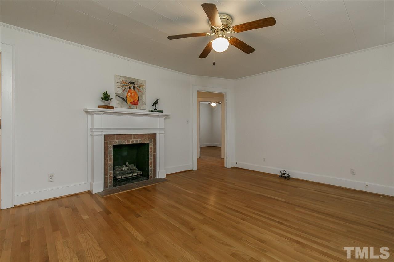 2779 Union Ridge Road Burlington, NC 27217 - Photo 8 of 28 Gaslog fireplace in this 15.3' x 13.3' room