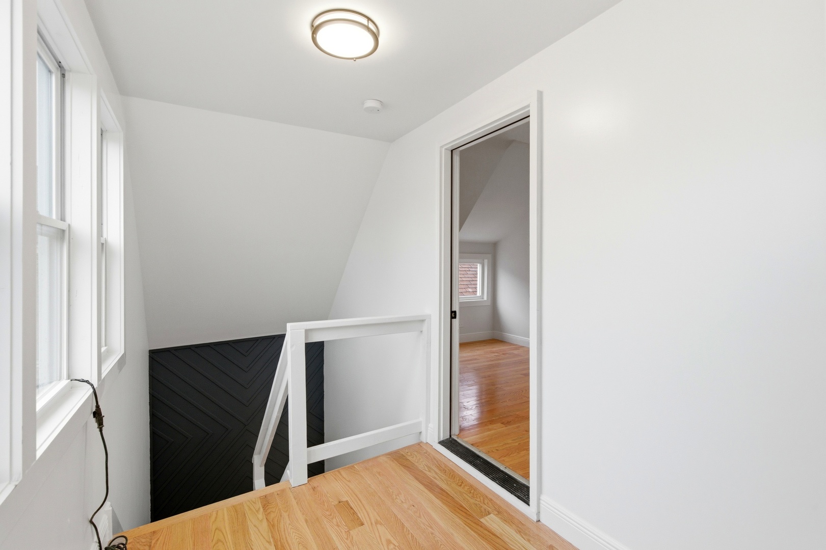 8327 South Morgan Street Chicago, IL 60620 - Photo 22 of 46 a view of hallway with bathroom