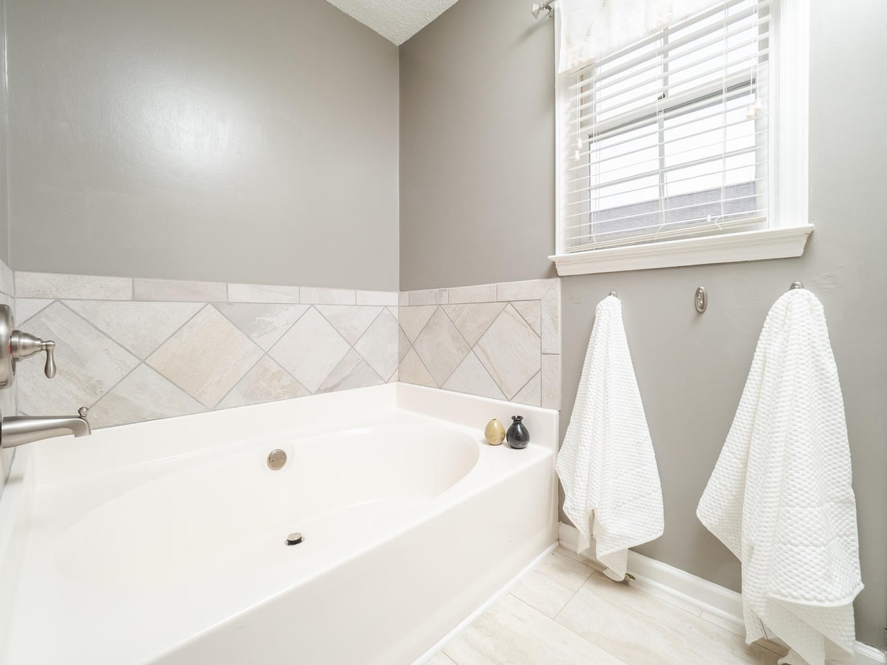 8604 Harps Mill Road Raleigh, NC 27615 - Photo 12 of 26 Garden Tub