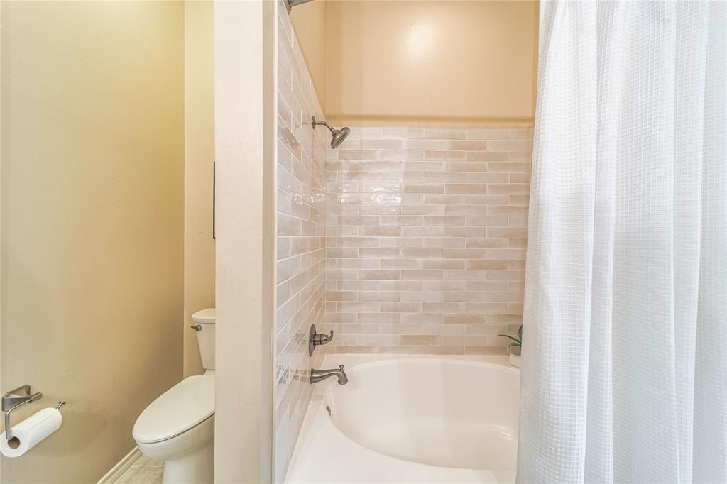 2036 Signal Ridge Place Rockwall, TX 75032 - Photo 16 of 28 Garden tub Shower combo
