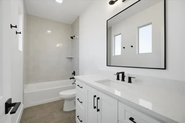 $599,950 | 3804 County Road 7665, Lubbock, TX 79424