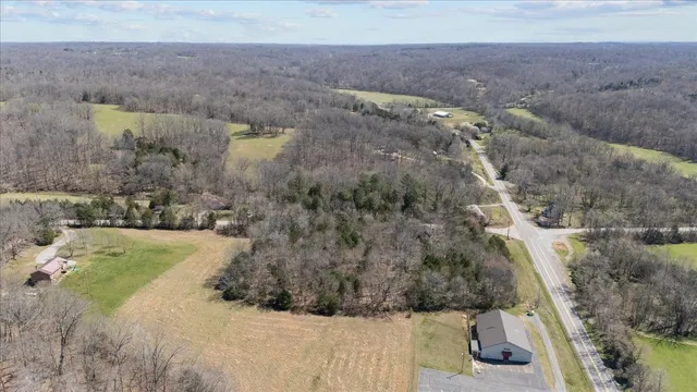 $99,000 | 2262 Highway 13, Palmyra, TN 37142