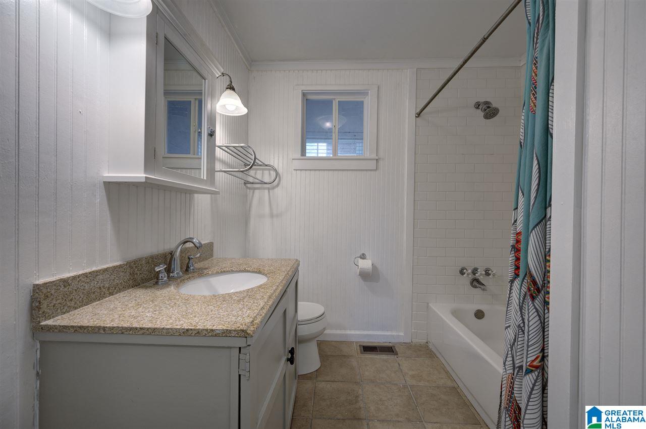 655 Valley Trail Warrior, AL 35180 - Photo 10 of 17