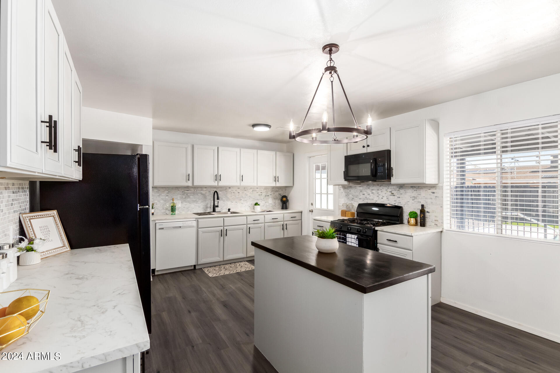 3131 West Bloomfield Road Phoenix, AZ 85029 - Photo 8 of 24 0008-08 - Bloomfield