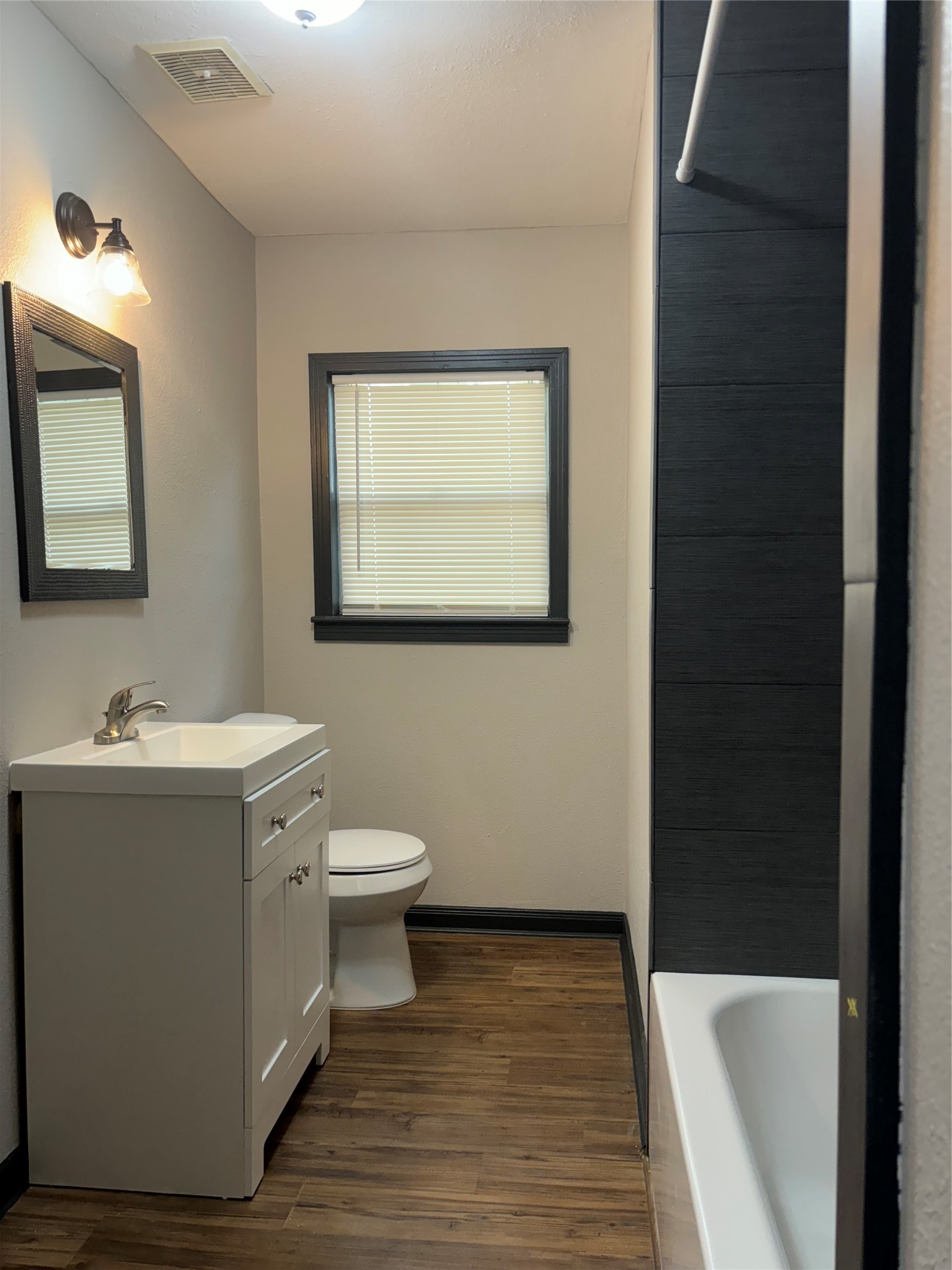 1408 West 34th Street Houston, TX 77018 - Photo 12 of 17